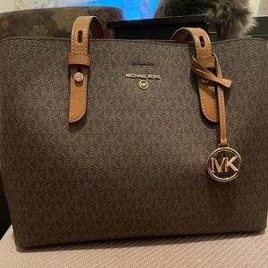 MK purse